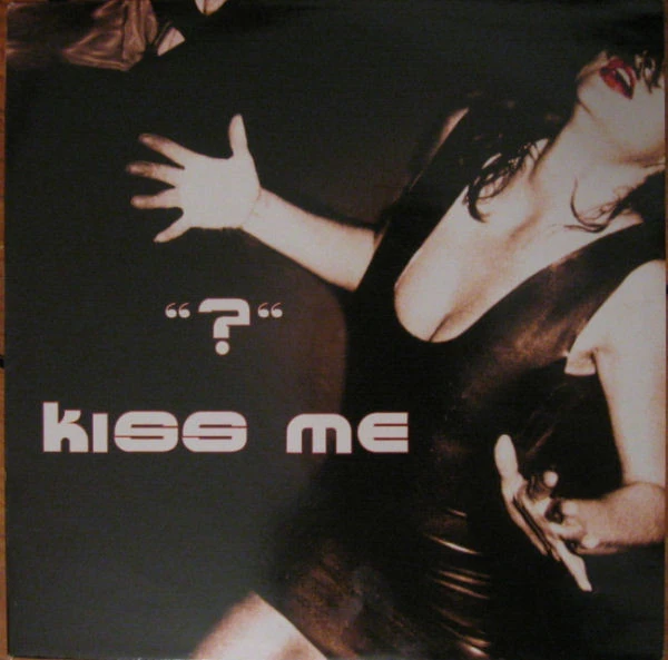 Item Kiss Me product image