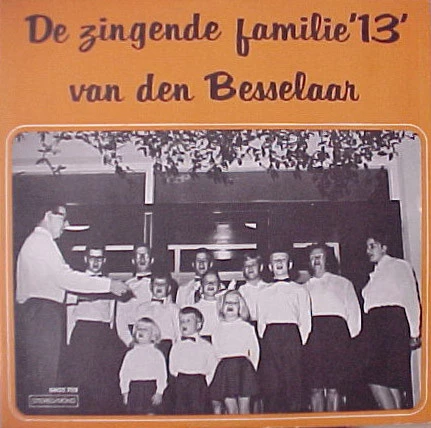 Item De Zingende Familie '13' Van Den Besselaar product image