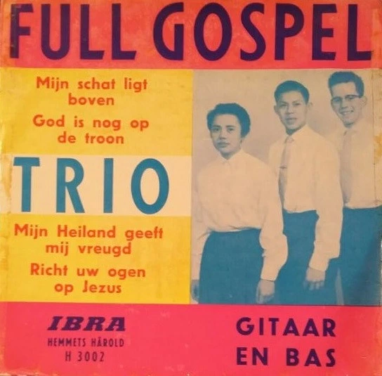 Gitaar En Bas / God Is Nog Op De Troon