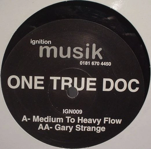 Medium To Heavy Flow / Gary Strange